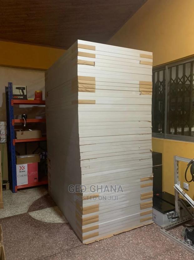270W Solar Panels · Photo 2
