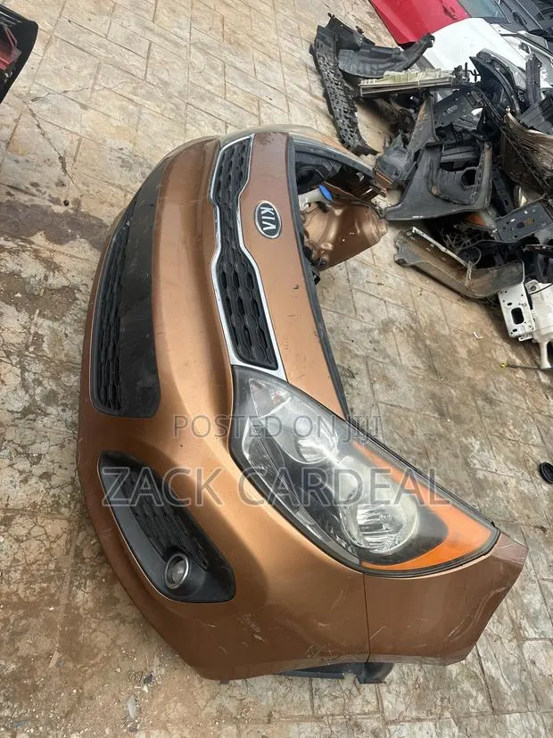 Kia Rio Hatchback 2012 Front Cut Available · Photo 1