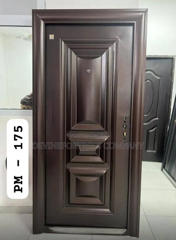 Quality Palaadin Rough Brown Door Single (( Elegant)) · Photo 1