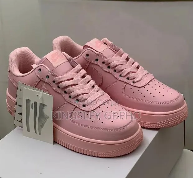 Pink Air Force 1 Size 39 · Photo 1