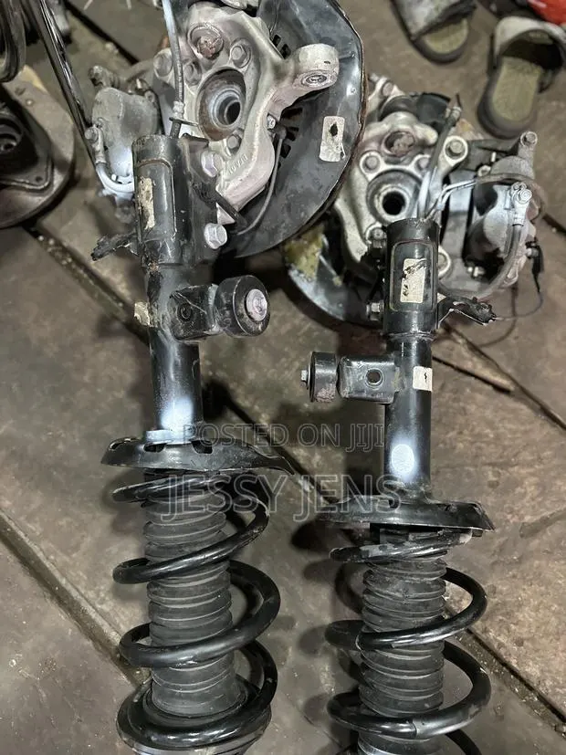 All Kinds of Japan Back Axel Hubs Shocks Front Shocks · Photo 1