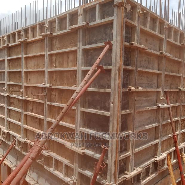 Retaining Wall Formwork/Formworks/ · Photo 3