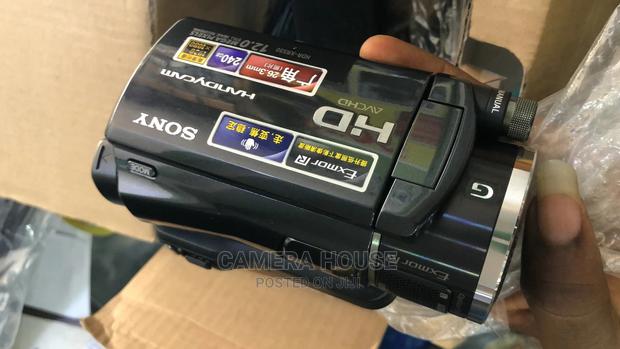 Sony HDR-XR550 Mini Video Camcorder · Photo 1