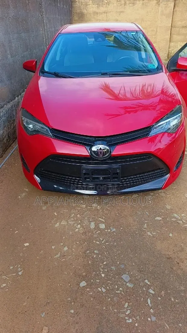 Toyota Corolla LE Eco (1.8L 4cyl 2A) 2019 Red · Photo 1