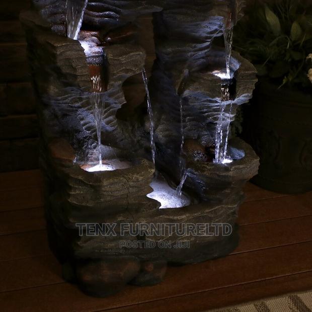 Water Fountain (Wahl Resin) With Light · Photo 2