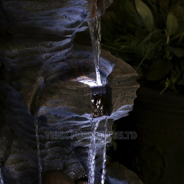 Water Fountain (Wahl Resin) With Light · Photo 3