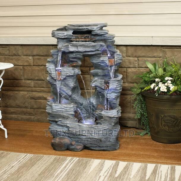 Water Fountain (Wahl Resin) With Light · Photo 1