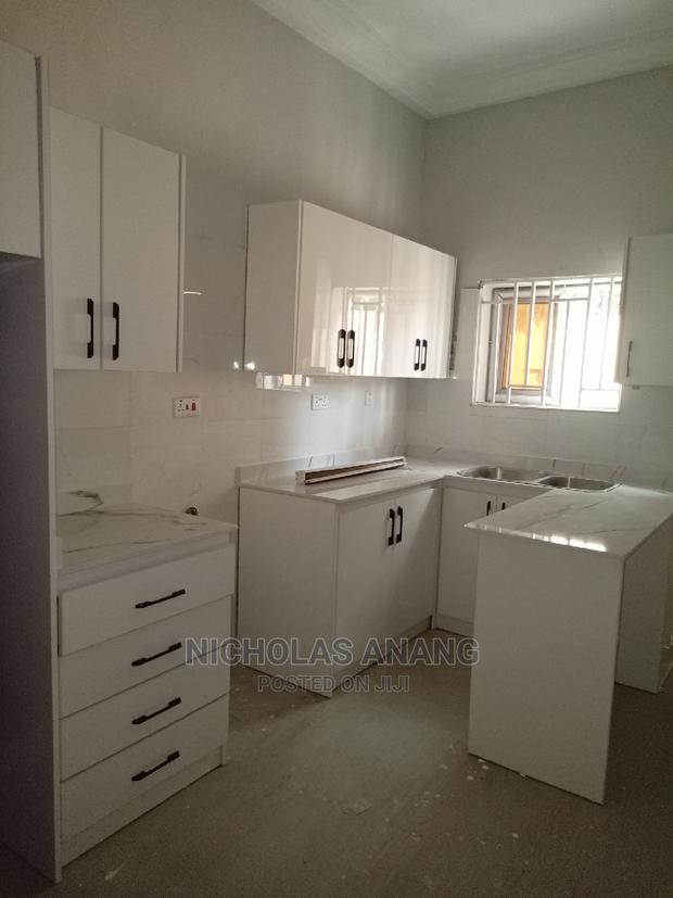 2bdrm Apartment in The Dorns Properties, New Town for rent · Photo 3