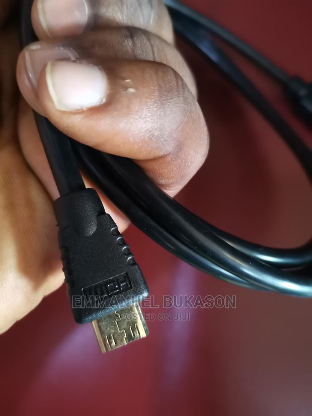 Dislay Port to VGA Converter · Photo 3