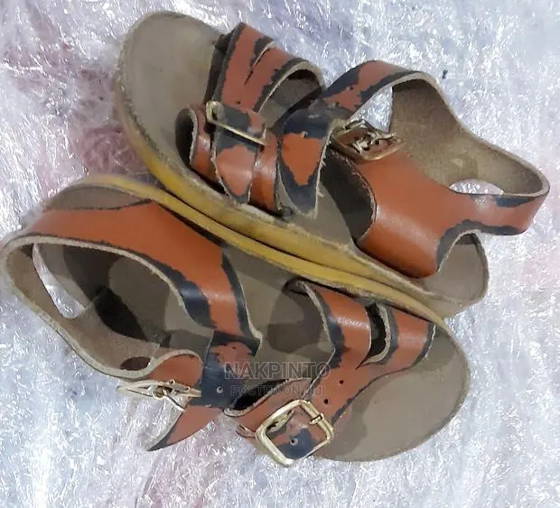 Sandals for Children · Photo 1