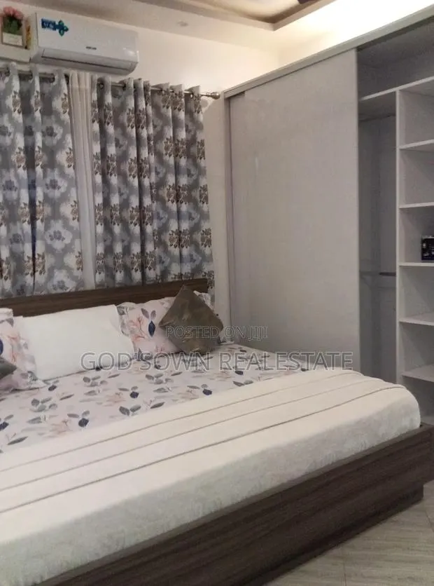 Short Stay Apartment · Photo 2