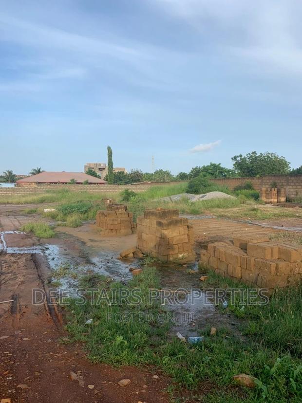 2 Plot of Land of Titled Land for Sale at East Airpot · Photo 5