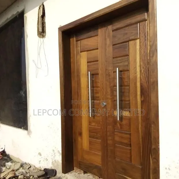 Double Door (Wood) · Photo 1