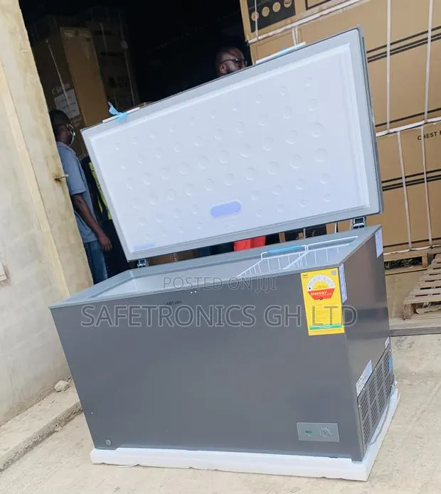 High Efficiency Samsung 371 Litres Chest Freezer Ri70f37v1gagh · Photo 1