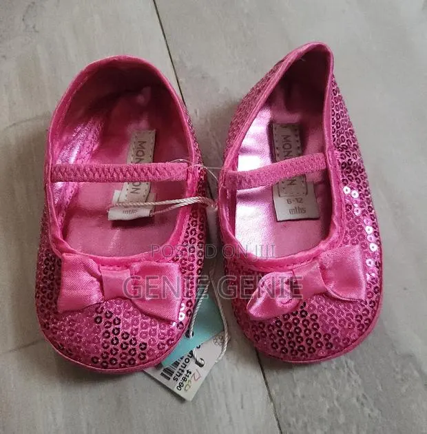Kids /Childrens Shoes · Photo 1