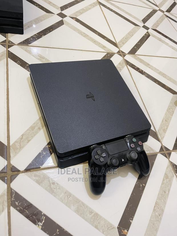10 Games Installed On Playstation 4 Slim · Photo 2