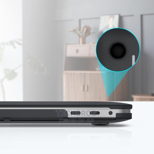 16 Inches Macbook Cases M1/M2 · Photo 3