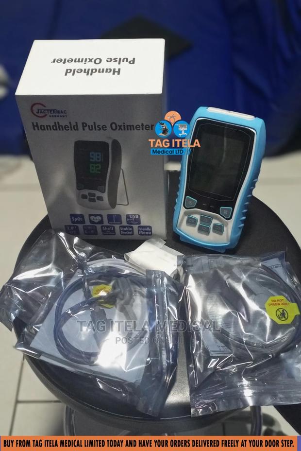 Pulse Oximeter (Handheld) · Photo 1