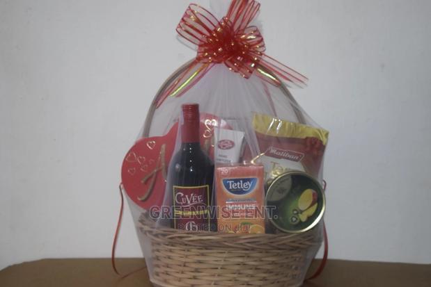 Lovely Birthday Gift Baskets With Free Birthday Gift Card · Photo 1