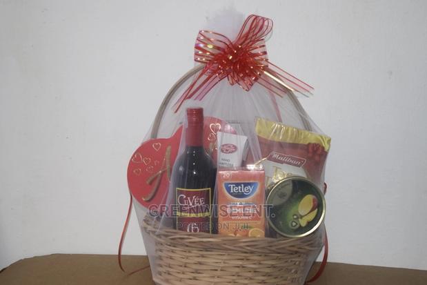 Lovely Birthday Gift Baskets With Free Birthday Gift Card · Photo 2