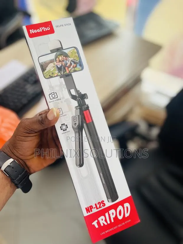 NEEPHO Tripod Selfie Stick · Photo 1