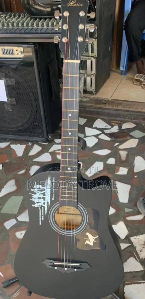 Maria 38-Inch Black Acoustic Guitar · Photo 1