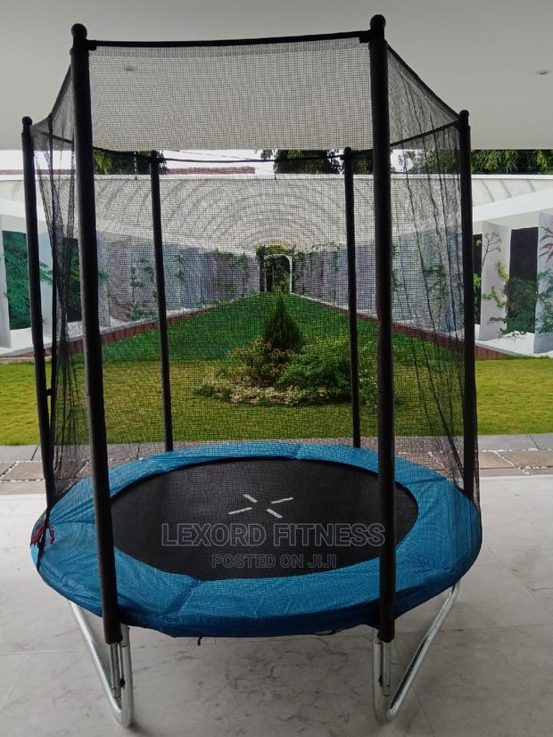 6ft Trampoline With Safety Net · Photo 4