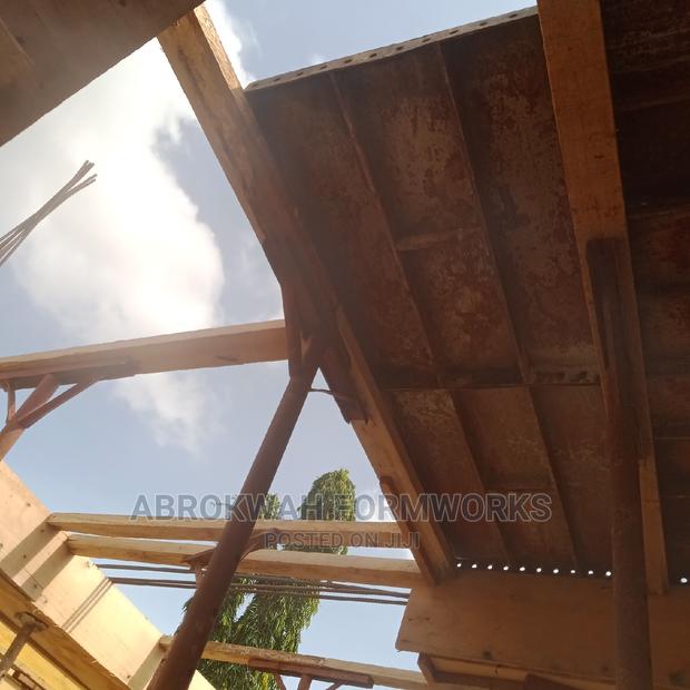 Slabs/Slabs/Decking/Steel Deexking/Acro Jacks/Props · Photo 1