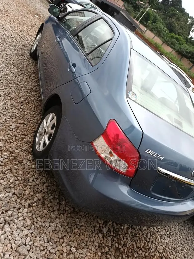 Toyota Belta 2013 Blue · Photo 1