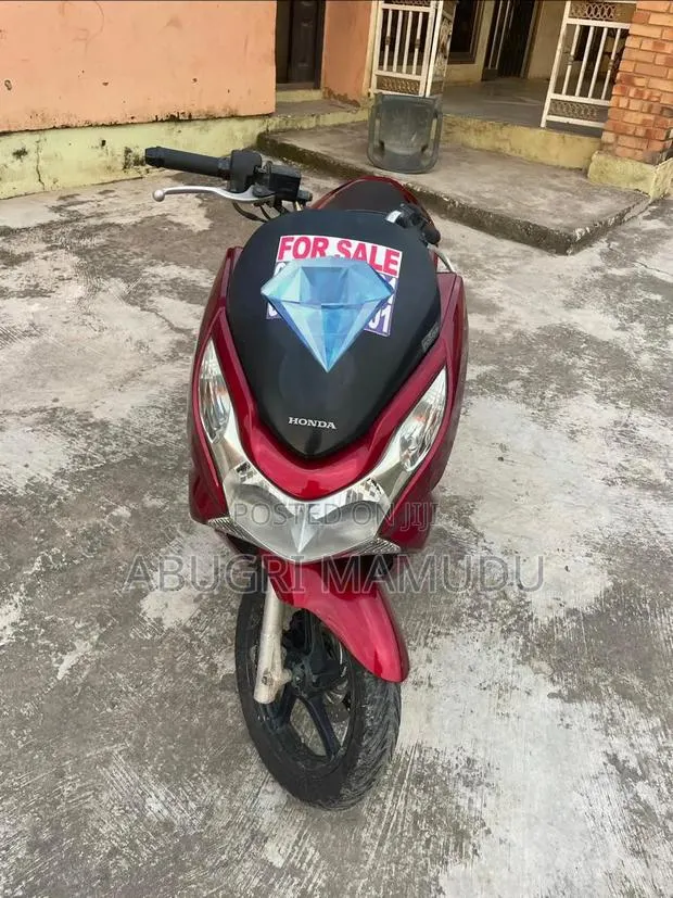 Honda 2025 Red · Photo 1
