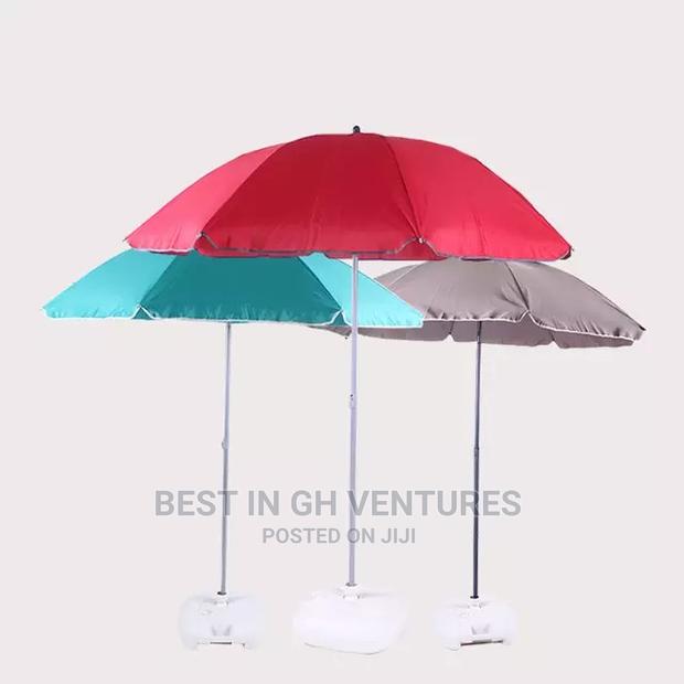 Store Umbrellas · Photo 1