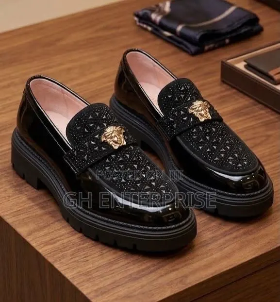 Quality Men Shoes · Photo 1