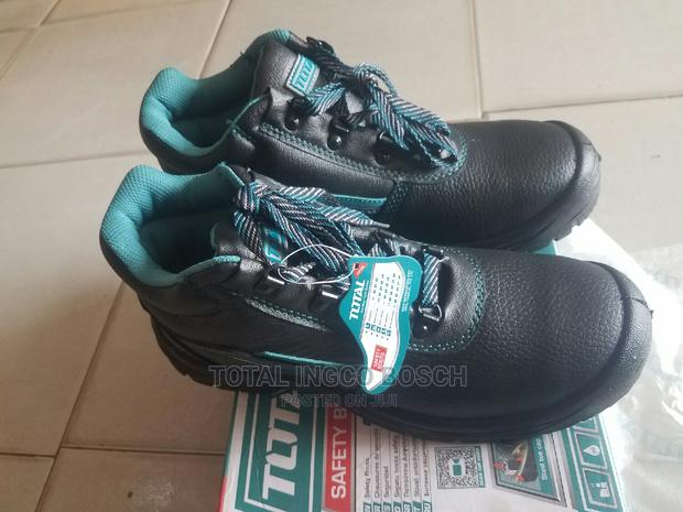 Saftey Boots · Photo 2