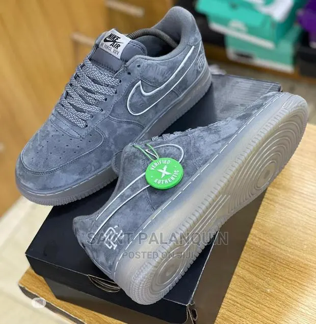 Nike Air Force Grey · Photo 1