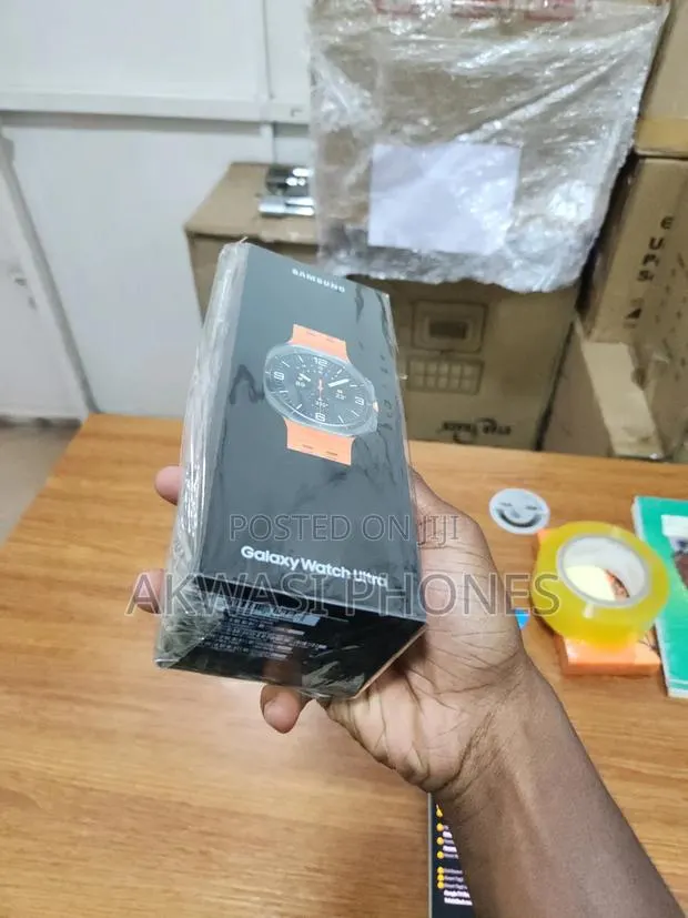 Samsung Galaxy Watch Ultra · Photo 1
