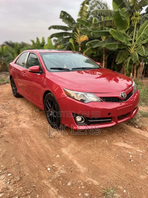 Toyota Camry SE Sport 4dr Sedan (2.5L 4cyl 6A) 2014 Red · Photo 1