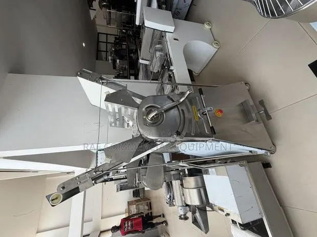 Commercial Standing Dough Sheeter · Photo 1