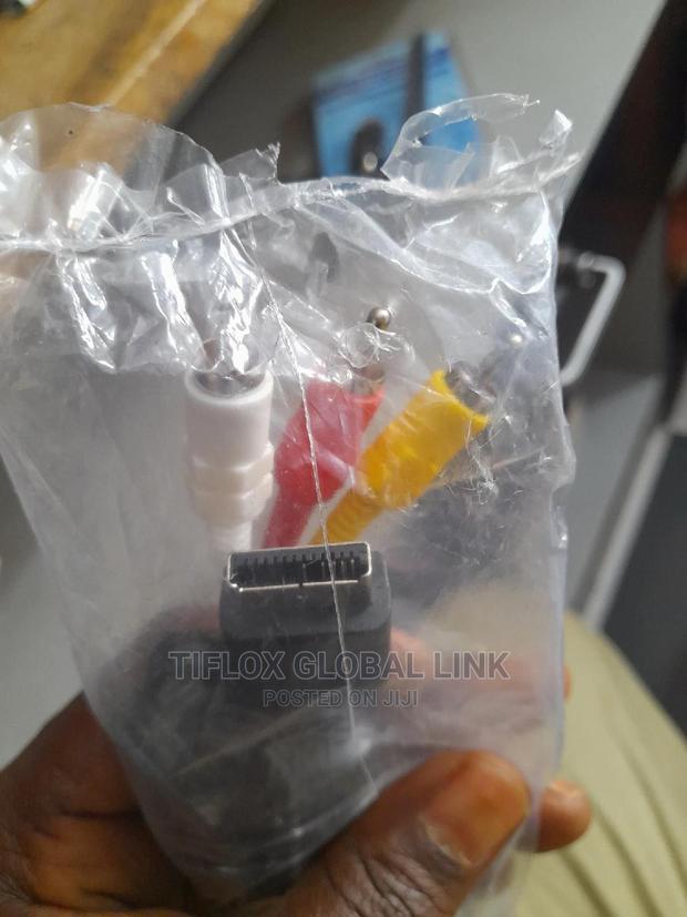 Ps 2 3 AV Cable · Photo 2