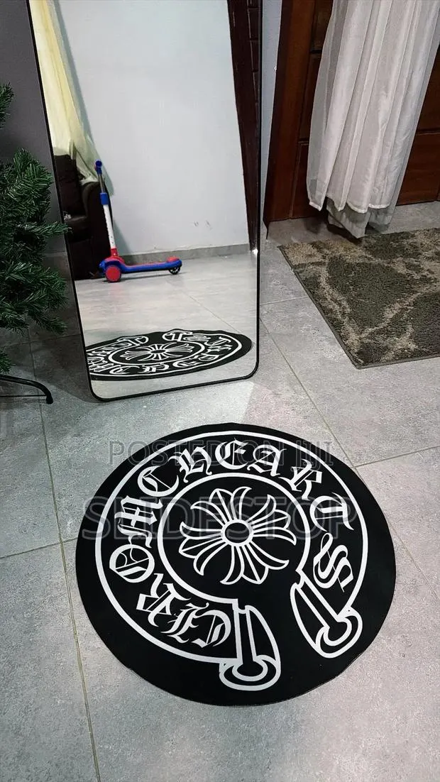 Chrome Hearts Rug · Photo 1
