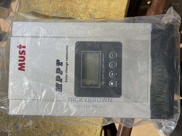 80a Must MPPT Solar Controller · Photo 1