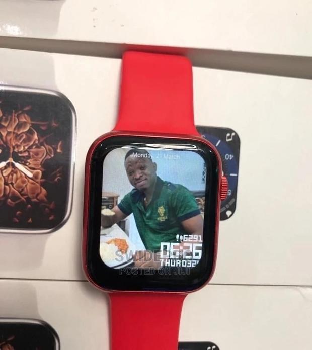 Iwatch Smart Watch T500 + Available · Photo 4