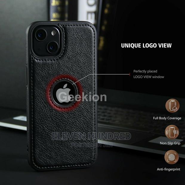 iPhone 11 Pro Max Vegan Leather Case · Photo 2