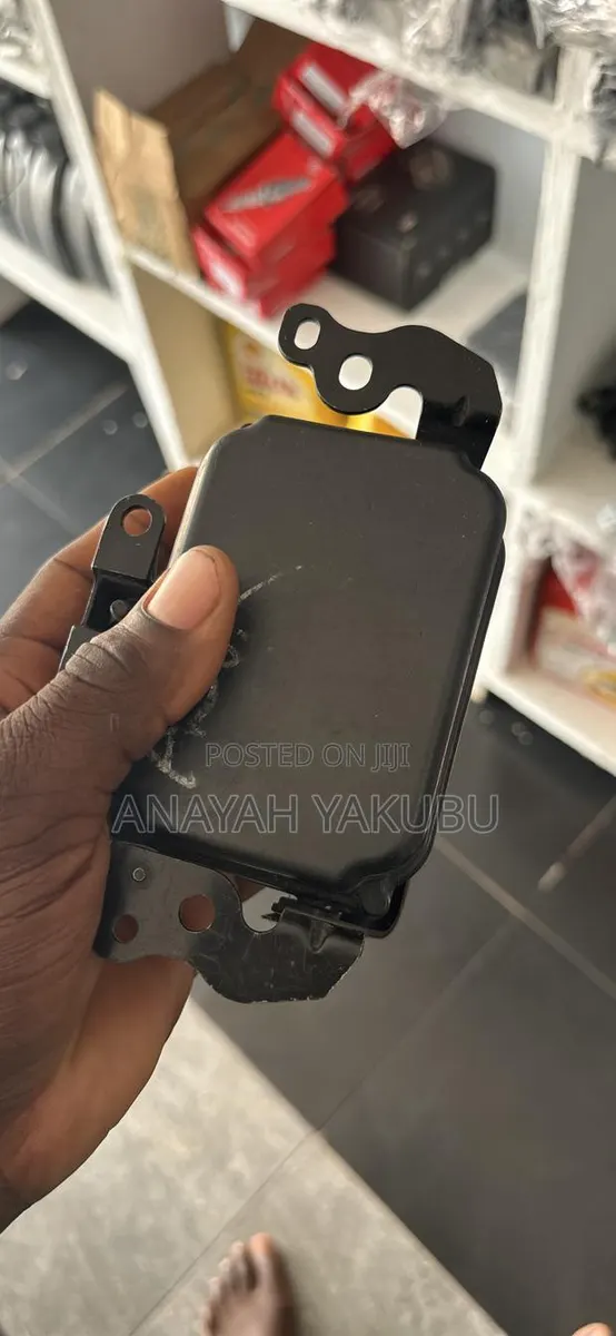 Toyota Corolla Radar Sensor · Photo 1