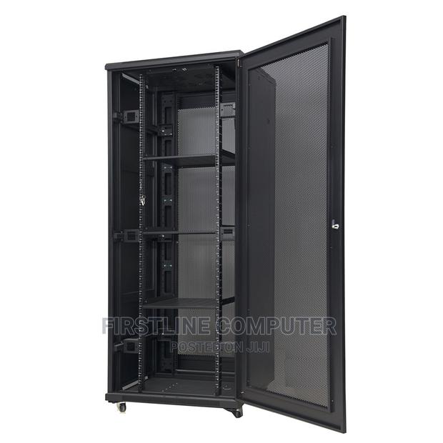 Server Rack 42u 800x1000 · Photo 1
