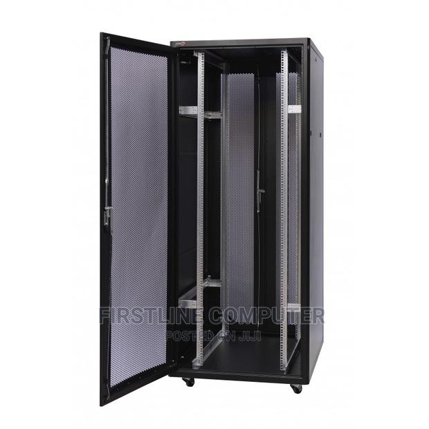 Server Rack 42u 800x1000 · Photo 2