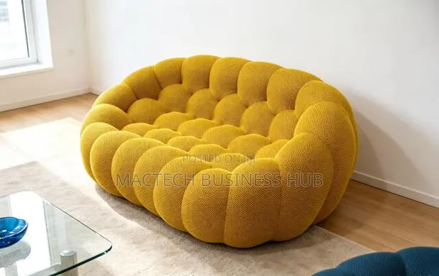 2 Seater Couch · Photo 1