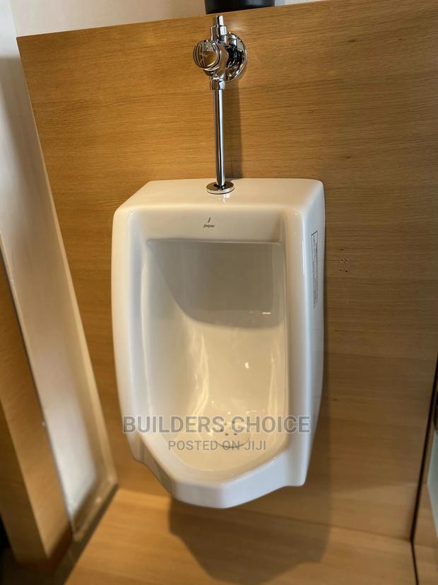 Urinal Bowl · Photo 1