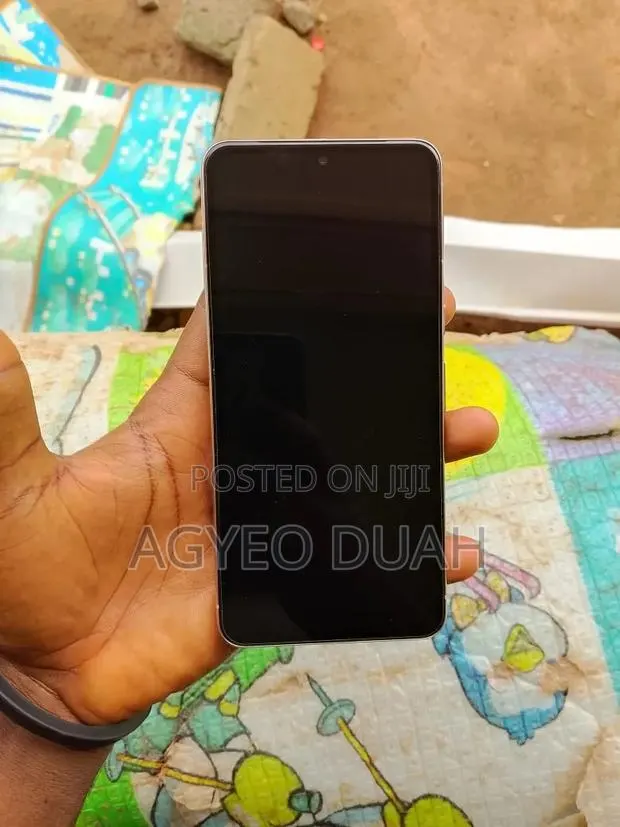 New Google Pixel 8 Pro 128 GB White · Photo 3