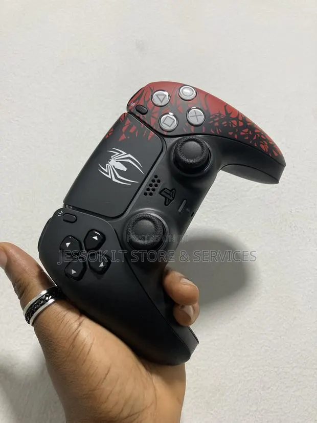 PS5 Controller Limited Edition · Photo 1