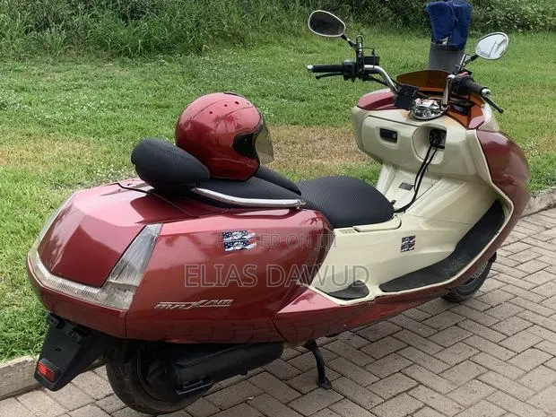 Yamaha Majesty 2016 · Photo 1